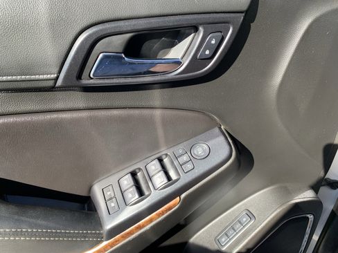 Used 2019 Chevrolet Tahoe Premier w/ Premier Plus Edition image 13