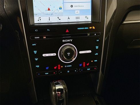 Used 2017 Ford Explorer Sport w/ Equipment Group 401A image 10