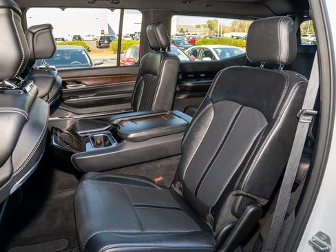 Used 2023 Jeep Grand Wagoneer 4WD image 9