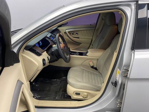 Used 2013 Ford Taurus SE image 18
