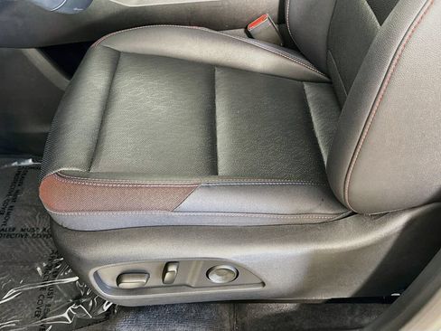 Used 2025 Chevrolet Equinox RS AWD/4WD image 22