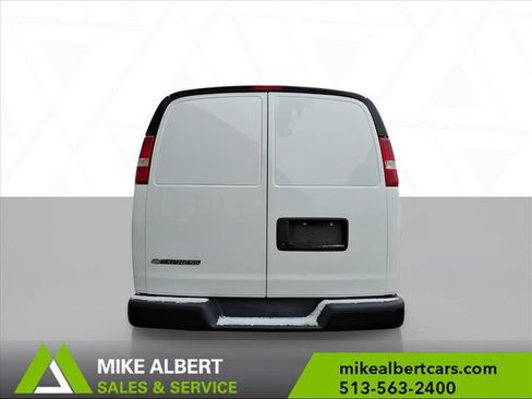 Used 2019 Chevrolet Express 2500 w/ Driver Convenience Package image 6