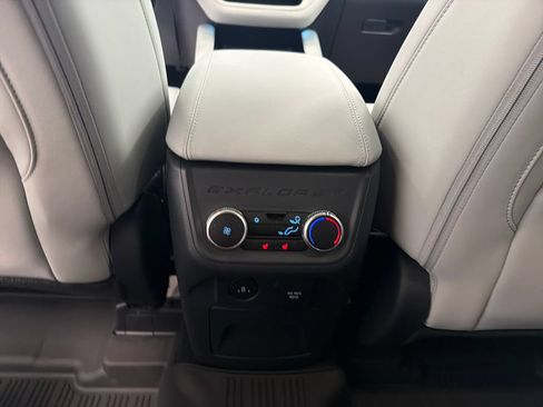 New 2027 Ford Explorer Platinum AWD/4WD image 18