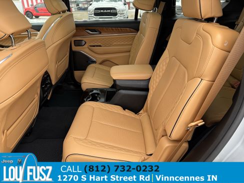 Used 2024 Jeep Grand Cherokee L Summit image 15