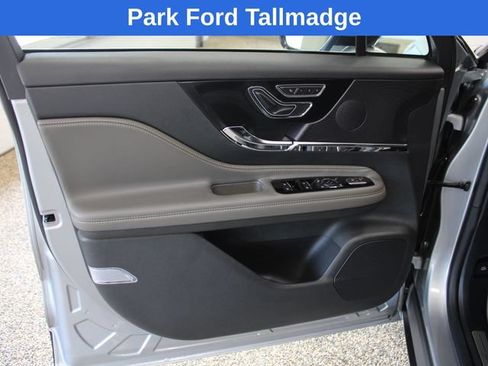 Used 2023 Lincoln Corsair AWD w/ Equipment Group 101A image 11