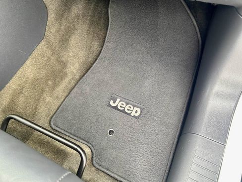 Used 2017 Jeep Compass High Altitude image 17