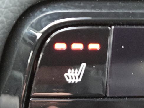 Used 2025 Honda Pilot EX-L image 5