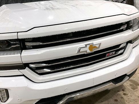 Used 2017 Chevrolet Silverado 1500 LTZ Z71 w/ LTZ Plus Package image 26