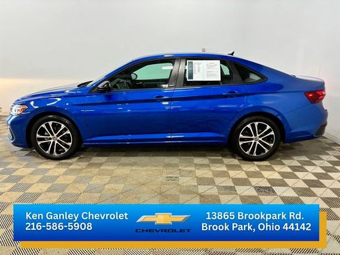 Used 2024 Volkswagen Jetta Sport FWD image 6
