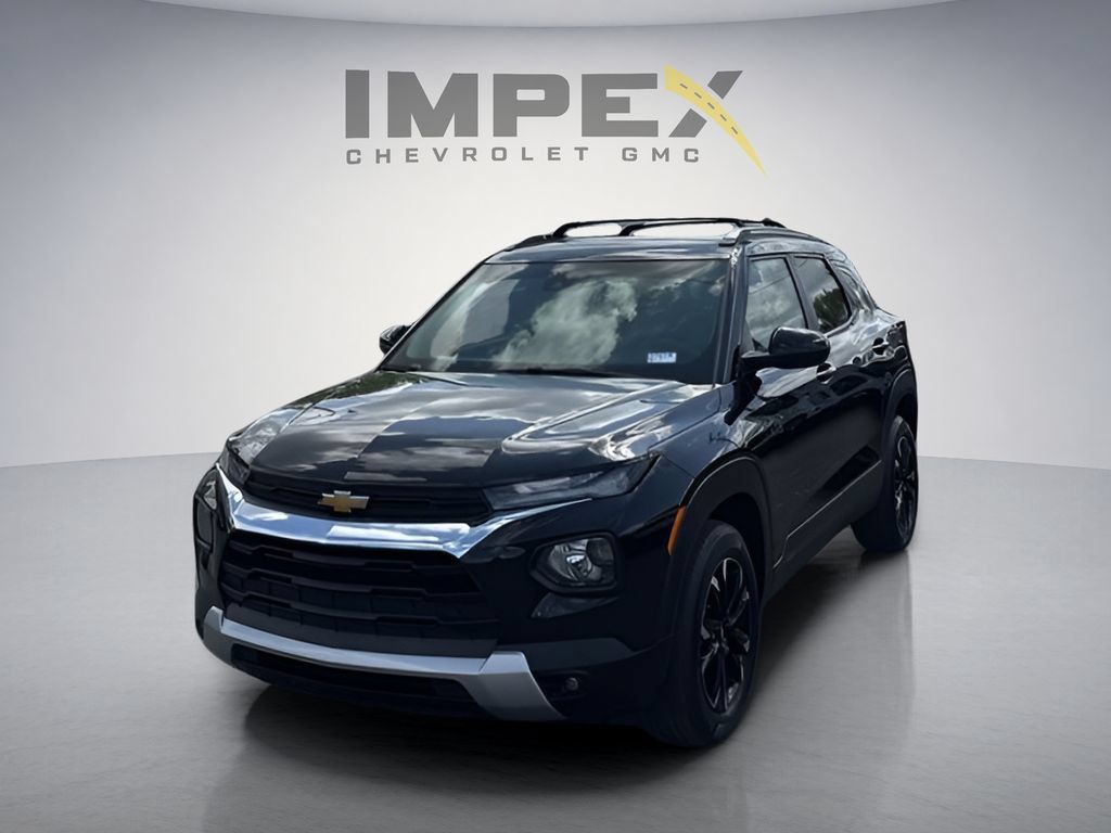 Used 2023 Chevrolet TrailBlazer LT w/ Convenience Package AWD/4WD image 1