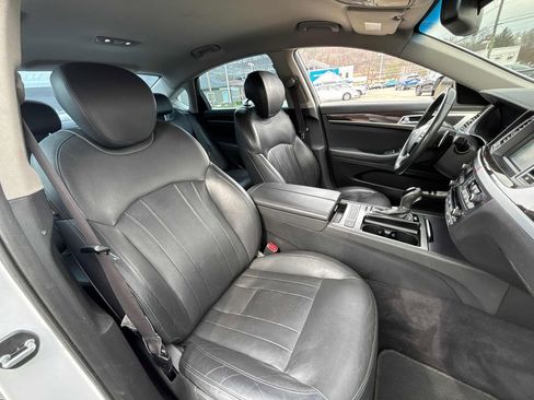 Used 2016 Hyundai Genesis 3.8 image 28