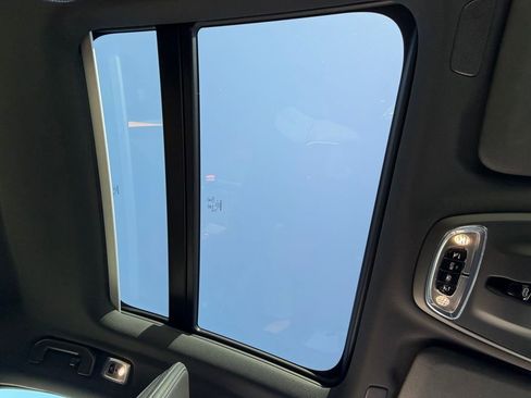 Used 2022 Volvo S60 T8 Polestar image 12