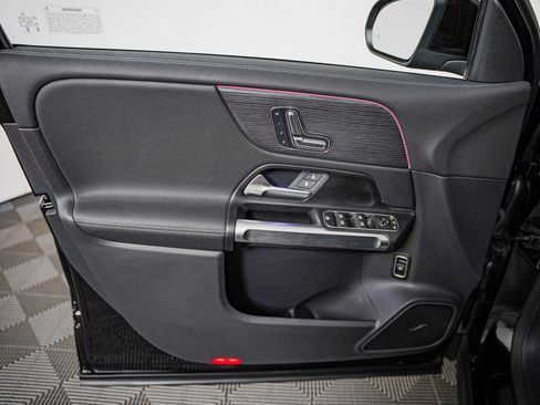 Certified 2023 Mercedes-Benz EQB 300 4MATIC image 20