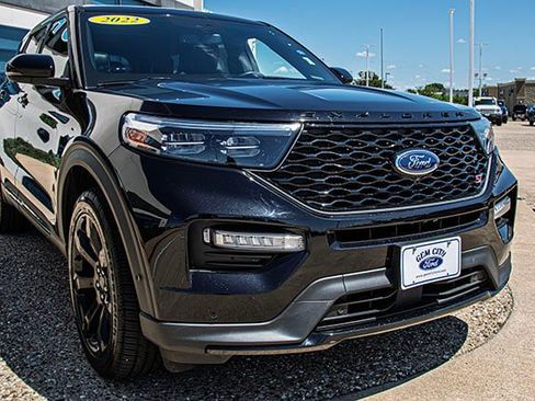 Used 2022 Ford Explorer ST w/ Equipment Group 401A image 7