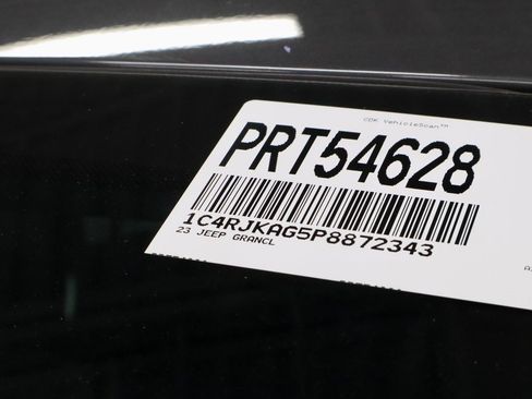 Used 2023 Jeep Grand Cherokee L Laredo image 36