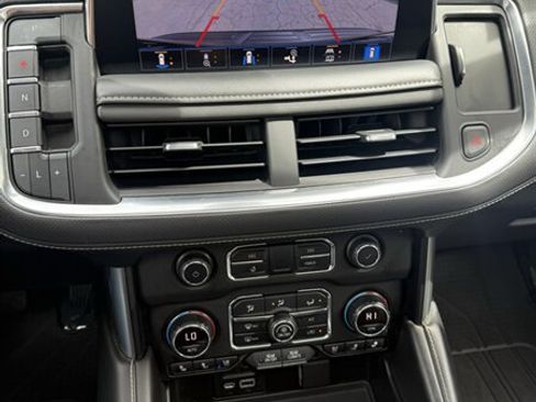 Used 2021 Chevrolet Tahoe Premier w/ Premium Package AWD/4WD image 16