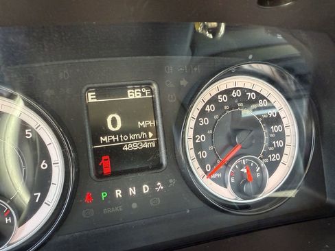 Used 2018 RAM 1500 Express RWD image 22