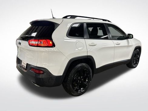 Used 2016 Jeep Cherokee Latitude w/ Cold Weather Group image 5