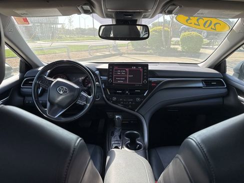 Used 2023 Toyota Camry XSE image 11