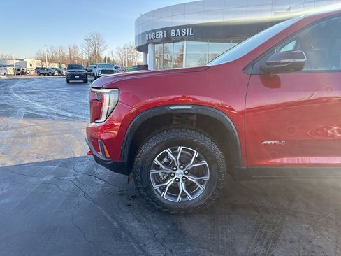 New 2026 GMC Acadia AT4 w/ Luxury Package image 5