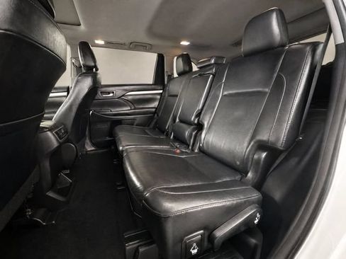 Used 2016 Toyota Highlander XLE FWD image 10