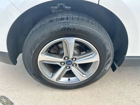 Used 2019 Ford Edge SEL AWD/4WD image 48