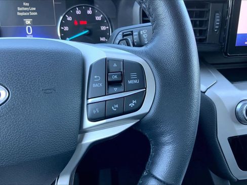 Used 2020 Ford Explorer XLT image 25