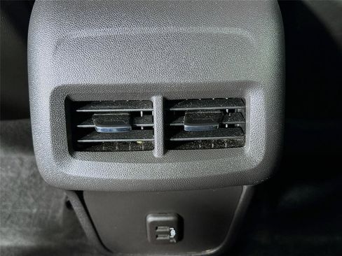 Used 2024 Chevrolet Equinox RS FWD image 24