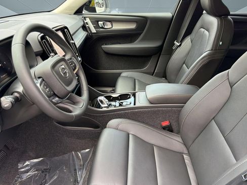 New 2026 Volvo XC40 B5 Plus w/ Climate Package AWD/4WD image 5