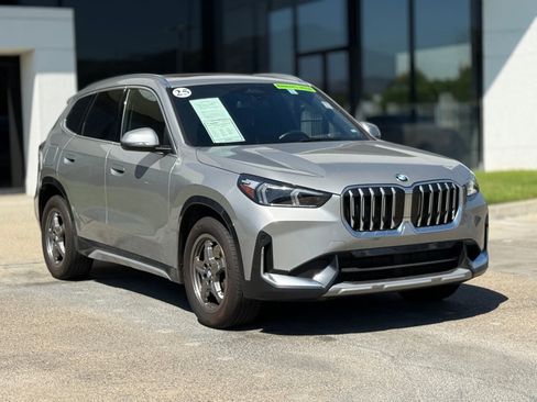 Used 2025 BMW X1 xDrive28i AWD/4WD image 8