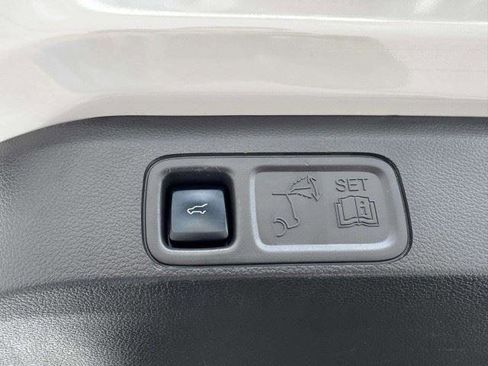 Used 2024 Lincoln Navigator L Reserve AWD/4WD image 60