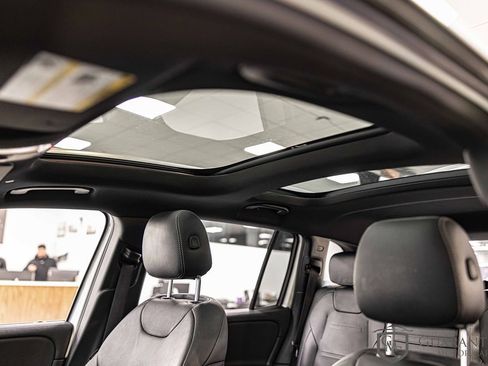 Used 2022 Mercedes-Benz GLB 250 4MATIC image 19