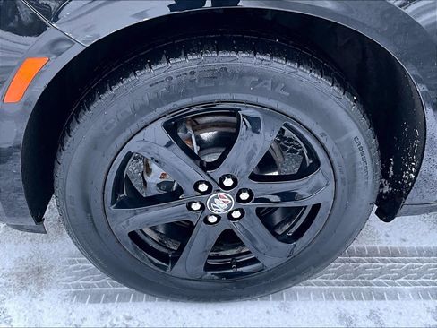 Used 2023 Buick Enclave Essence w/ Experience Buick Package image 7