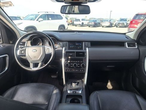 Used 2019 Land Rover Discovery Sport HSE image 17
