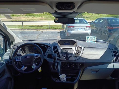 Used 2017 Ford Transit 350 XLT RWD image 13