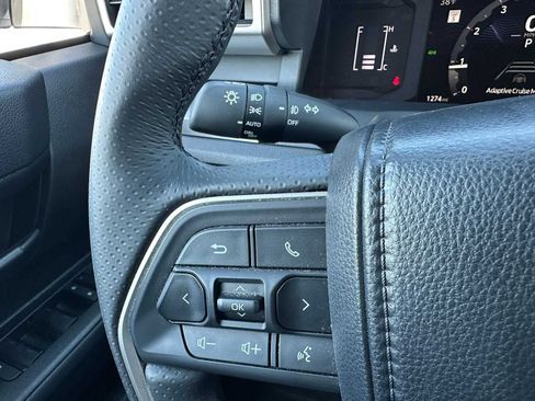 Used 2026 Toyota 4Runner SR5 image 33