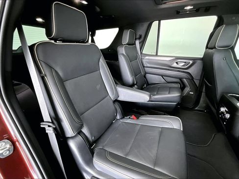 Used 2022 GMC Yukon SLT w/ SLT Luxury Package AWD/4WD image 32