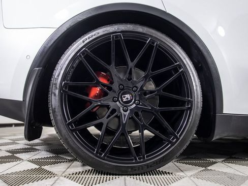 Used 2022 Tesla Model Y Performance AWD/4WD image 35