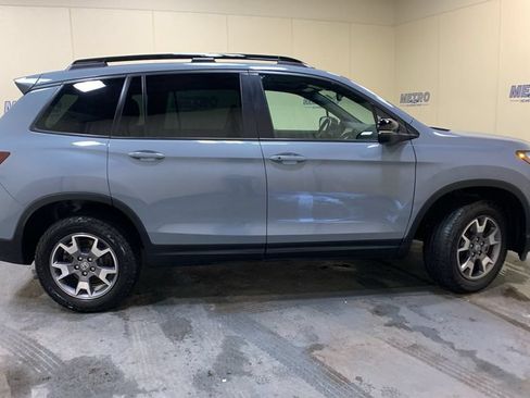 Used 2022 Honda Passport TrailSport image 2