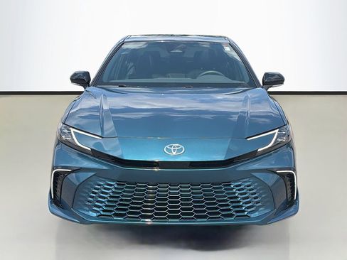 Used 2025 Toyota Camry XSE FWD image 2