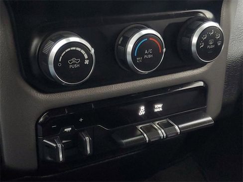 Used 2019 RAM 2500 Big Horn image 24