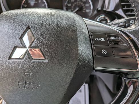 Used 2020 Mitsubishi Outlander SE FWD image 51