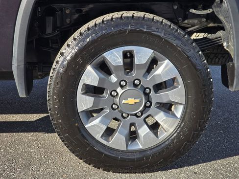 Certified 2024 Chevrolet Silverado 2500 Custom w/ Custom Value Package image 22