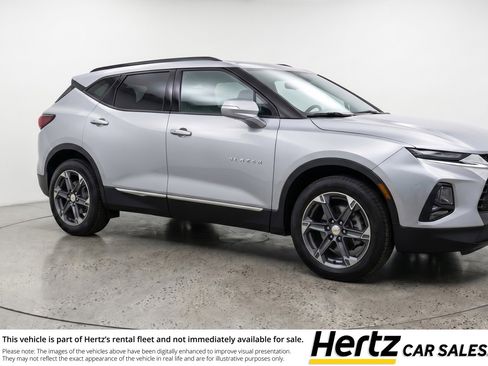 Used 2025 Chevrolet Blazer LT image 1