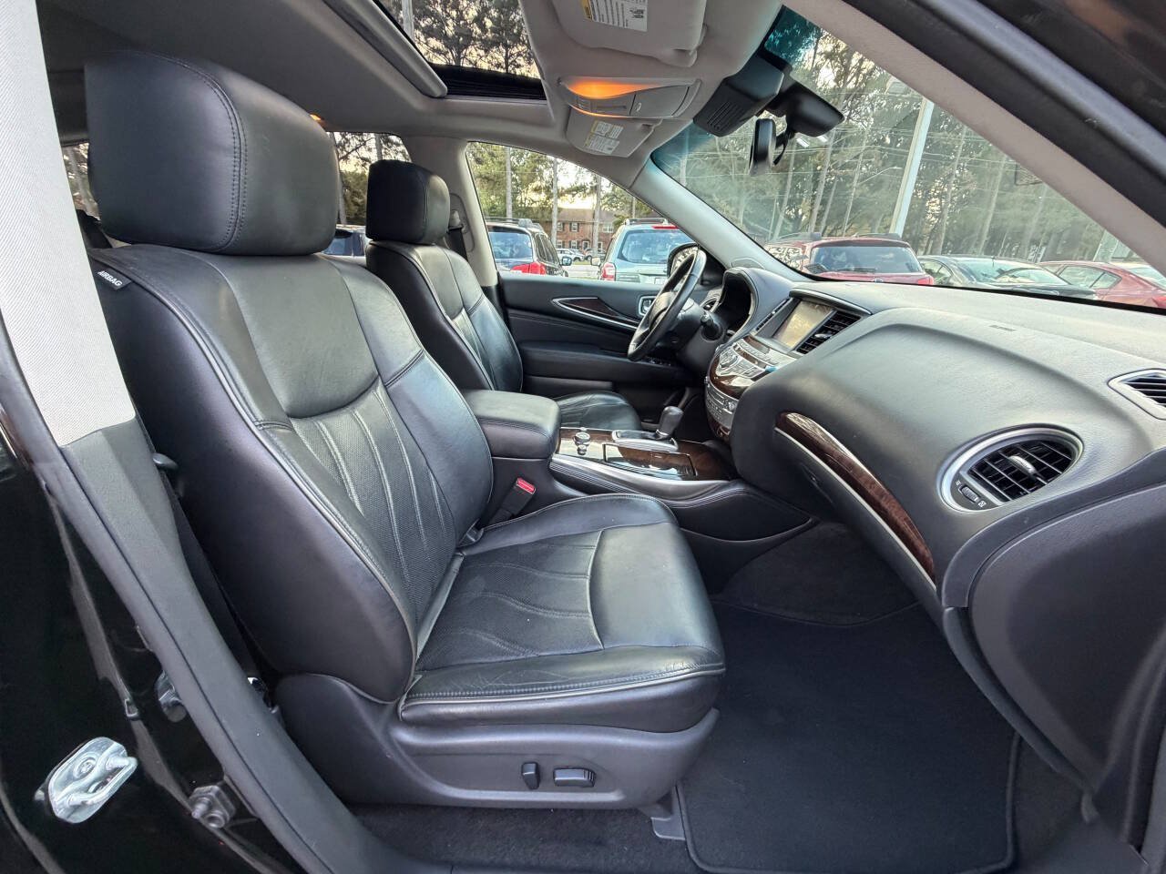 Used 2015 INFINITI QX60 Luxe w/ Deluxe Touring Package AWD/4WD image 9