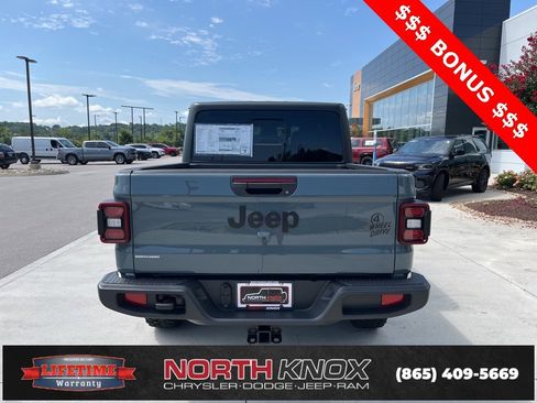 New 2025 Jeep Gladiator Sport image 18