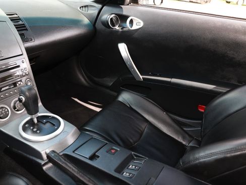 Used 2003 Nissan 350Z Touring image 14
