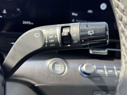 Used 2025 Hyundai Kona Limited image 23