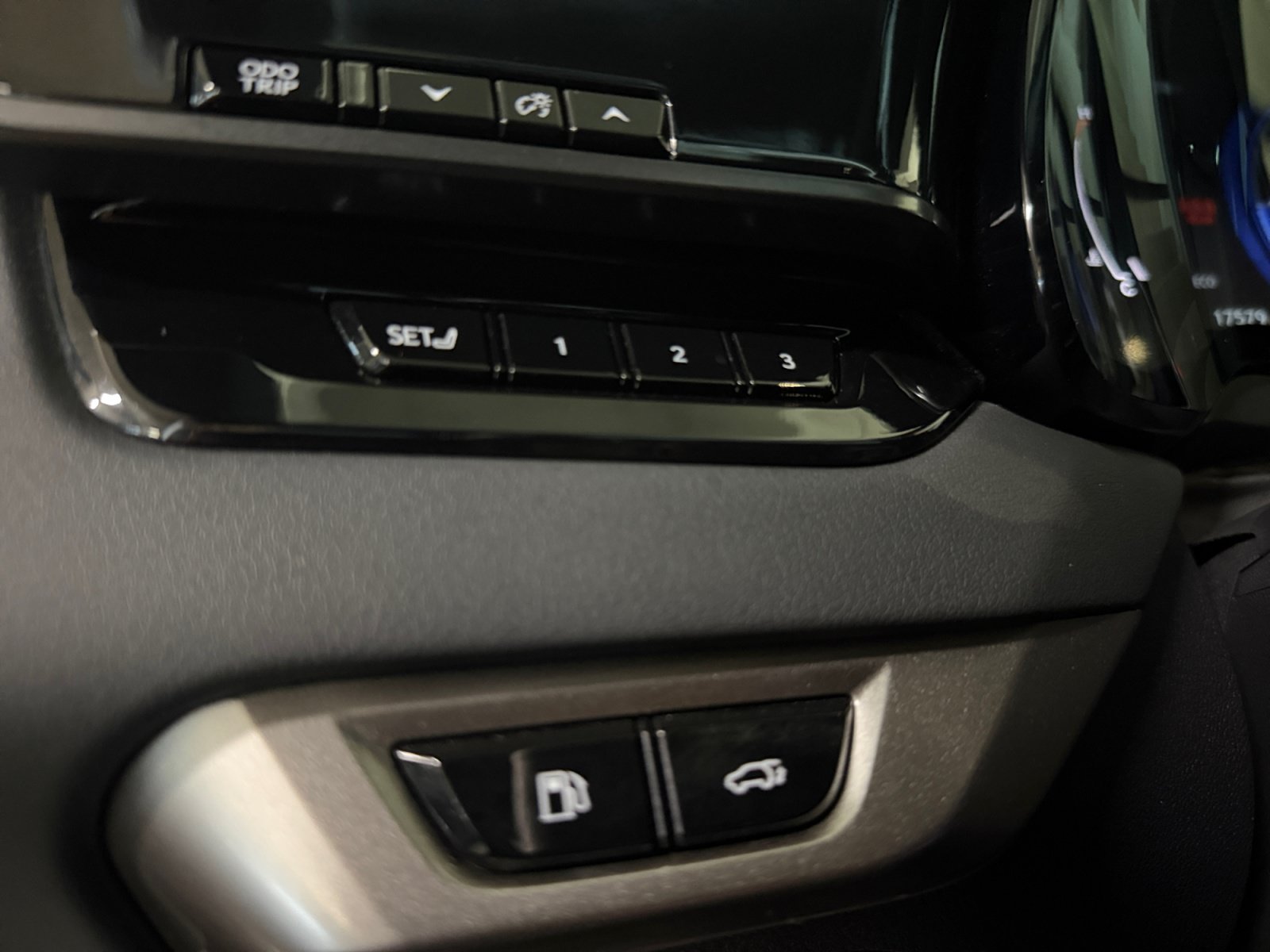 Used 2024 Lexus RX 350 Premium Plus w/ Convenience Package FWD image 22