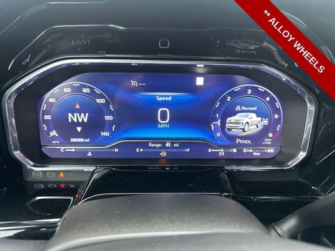 Used 2023 Chevrolet Silverado 1500 LT image 18
